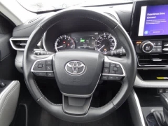 Used 2023  Toyota Highlander FWD &lpar;Natl&rpar; at CarloanExpress&period;Com near Hampton&comma; VA