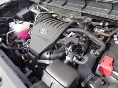 Used 2023  Toyota Highlander FWD &lpar;Natl&rpar; at CarloanExpress&period;Com near Hampton&comma; VA