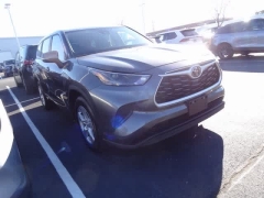 Used 2023  Toyota Highlander FWD &lpar;Natl&rpar; at CarloanExpress&period;Com near Hampton&comma; VA