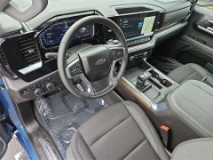 Used 2024  Chevrolet Silverado 1500 4WD Crew Cab 147" LT Trail Boss at CarloanExpress&period;Com near Hampton&comma; VA