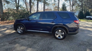 Used 2025  Honda Pilot AWD at CarloanExpress&period;Com near Hampton&comma; VA