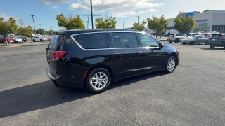 Used 2025  Chrysler Pacifica Select FWD at CarloanExpress&period;Com near Hampton&comma; VA