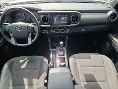 Used 2018  Toyota Tacoma Double Cab 5' Bed V6 4x4 &lpar;Natl&rpar; at CarloanExpress&period;Com near Hampton&comma; VA
