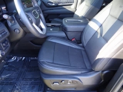 Used 2024  GMC Yukon 4WD 4dr Denali at CarloanExpress.Com near Hampton, VA