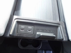 Used 2025  Toyota Sienna XLE FWD &lpar;Natl&rpar; at CarloanExpress&period;Com near Hampton&comma; VA