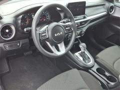 Used 2024  Kia Forte LXS IVT at CarloanExpress.Com near Hampton, VA