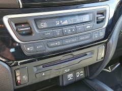 Used 2022  Honda Pilot Touring 7-Passenger AWD at CarloanExpress&period;Com near Hampton&comma; VA