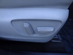 Used 2023  Toyota Highlander FWD &lpar;Natl&rpar; at CarloanExpress&period;Com near Hampton&comma; VA