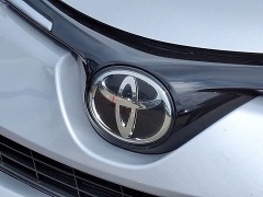 Used 2018  Toyota RAV4 AWD &lpar;Natl&rpar; at CarloanExpress&period;Com near Hampton&comma; VA