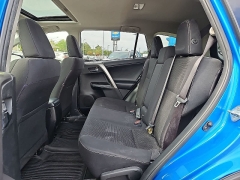 Used 2018  Toyota RAV4 FWD &lpar;Natl&rpar; at CarloanExpress&period;Com near Hampton&comma; VA