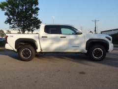 Used 2024  Toyota Tacoma 4WD Double Cab Bed &lpar;Natl&rpar; at CarloanExpress&period;Com near Hampton&comma; VA