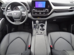Used 2026  Toyota Highlander AWD &lpar;Natl&rpar; at CarloanExpress&period;Com near Hampton&comma; VA
