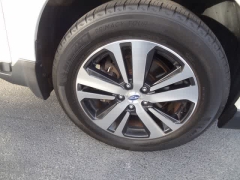 Used 2019  Subaru Outback 4d SUV 2&period;5i Limited at CarloanExpress&period;Com near Hampton&comma; VA