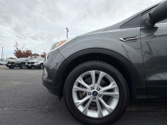 Used 2019  Ford Escape 4d SUV 4WD SE at CarloanExpress.Com near Hampton, VA