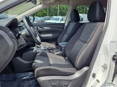 Used 2020  Nissan Rogue FWD SV at CarloanExpress&period;Com near Hampton&comma; VA