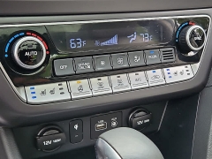 Used 2019  Hyundai Sonata Hybrid 4d Sedan Limited at CarloanExpress&period;Com near Hampton&comma; VA