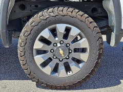 Used 2023  Chevrolet Silverado 2500HD 4WD Crew Cab 172" Custom at CarloanExpress&period;Com near Hampton&comma; VA