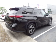 Used 2021  Toyota Highlander XLE AWD at CarloanExpress&period;Com near Hampton&comma; VA