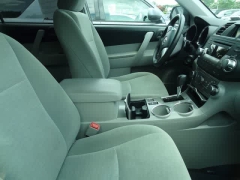 Used 2012  Toyota Highlander 4WD 4dr V6 &lpar;Natl&rpar; at CarloanExpress&period;Com near Hampton&comma; VA