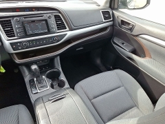 Used 2019  Toyota Highlander LE V6 AWD &lpar;Natl&rpar; at CarloanExpress&period;Com near Hampton&comma; VA