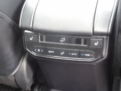 Used 2023  Toyota Highlander FWD &lpar;Natl&rpar; at CarloanExpress&period;Com near Hampton&comma; VA