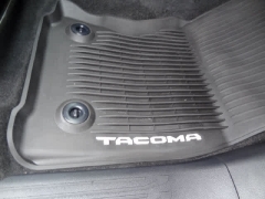 Used 2025  Toyota Tacoma 4WD Double Cab Bed &lpar;Natl&rpar; at CarloanExpress&period;Com near Hampton&comma; VA
