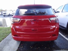 Used 2022  Jeep Compass (RED) Edition 4x4 at CarloanExpress.Com near Hampton, VA