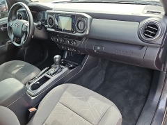 Used 2018  Toyota Tacoma Double Cab 5' Bed V6 4x4 &lpar;Natl&rpar; at CarloanExpress&period;Com near Hampton&comma; VA