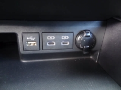 Used 2023  Toyota Highlander FWD &lpar;Natl&rpar; at CarloanExpress&period;Com near Hampton&comma; VA