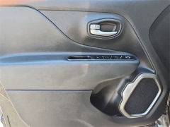 Used 2023  Jeep Renegade Latitude 4x4 at CarloanExpress.Com near Hampton, VA