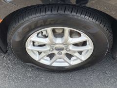 Used 2025  Chrysler Pacifica Select FWD at CarloanExpress&period;Com near Hampton&comma; VA
