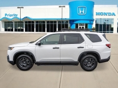 New 2026  Honda Pilot TrailSport AWD at CarloanExpress&period;Com near Hampton&comma; VA