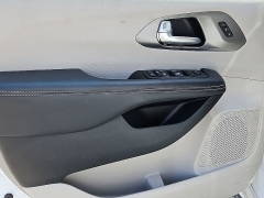 Used 2024  Chrysler Pacifica Touring L FWD at CarloanExpress&period;Com near Hampton&comma; VA