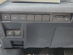 Used 2021  Toyota Sienna XLE FWD &lpar;Natl&rpar; at CarloanExpress&period;Com near Hampton&comma; VA