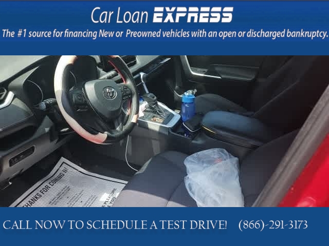 Used 2019  Toyota RAV4 4d SUV FWD LE at CarloanExpress.Com near Hampton, VA