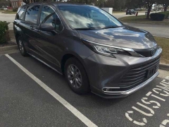 Used 2022  Toyota Sienna XLE AWD 7-Passenger at CarloanExpress.Com near Hampton, VA