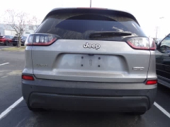 Used 2020  Jeep Cherokee Latitude Plus 4x4 at CarloanExpress&period;Com near Hampton&comma; VA