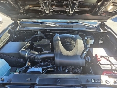 Used 2019  Toyota Tacoma 4WD Double Cab 5' Bed V6 &lpar;Natl&rpar; at CarloanExpress&period;Com near Hampton&comma; VA