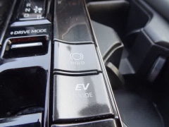 Used 2024  Toyota Crown AWD &lpar;Natl&rpar; at CarloanExpress&period;Com near Hampton&comma; VA