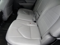 Used 2023  Toyota Highlander FWD &lpar;Natl&rpar; at CarloanExpress&period;Com near Hampton&comma; VA