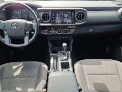 Used 2018  Toyota Tacoma Double Cab 5' Bed V6 4x4 &lpar;Natl&rpar; at CarloanExpress&period;Com near Hampton&comma; VA