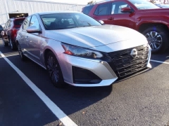 Used 2023  Nissan Altima 2.5 SV Sedan at CarloanExpress.Com near Hampton, VA