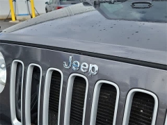 Used 2017  Jeep Wrangler Unlimited 4WD 4dr Sahara at CarloanExpress.Com near Hampton, VA