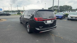Used 2023  Chrysler Pacifica Hybrid Touring L FWD at CarloanExpress&period;Com near Hampton&comma; VA