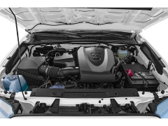 Used 2021  Toyota Tacoma 4WD Double Cab 5' Bed V6 &lpar;Natl&rpar; at CarloanExpress&period;Com near Hampton&comma; VA
