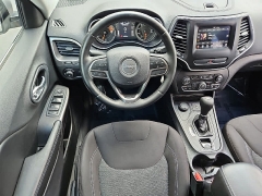 Used 2019  Jeep Cherokee Latitude 4x4 at CarloanExpress&period;Com near Hampton&comma; VA