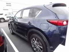 Used 2020  Mazda CX-5 4d SUV AWD Signature at CarloanExpress.Com near Hampton, VA