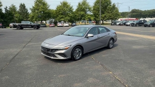 Used 2024  Hyundai Elantra SEL IVT at CarloanExpress&period;Com near Hampton&comma; VA