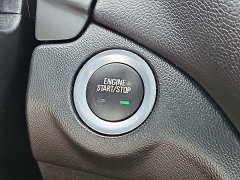 Used 2020  Chevrolet Equinox 4d SUV AWD LT w&sol;1LT at CarloanExpress&period;Com near Hampton&comma; VA