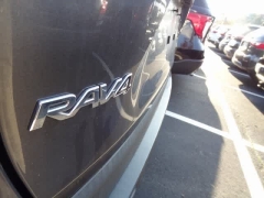 Used 2022  Toyota RAV4 XLE AWD at CarloanExpress.Com near Hampton, VA